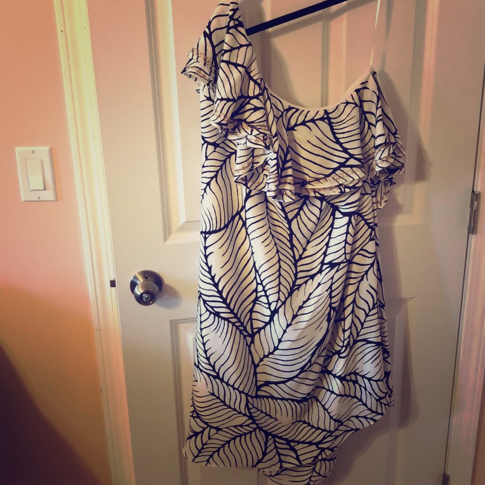 Apt 9 one shoulder size 2 tropical dress